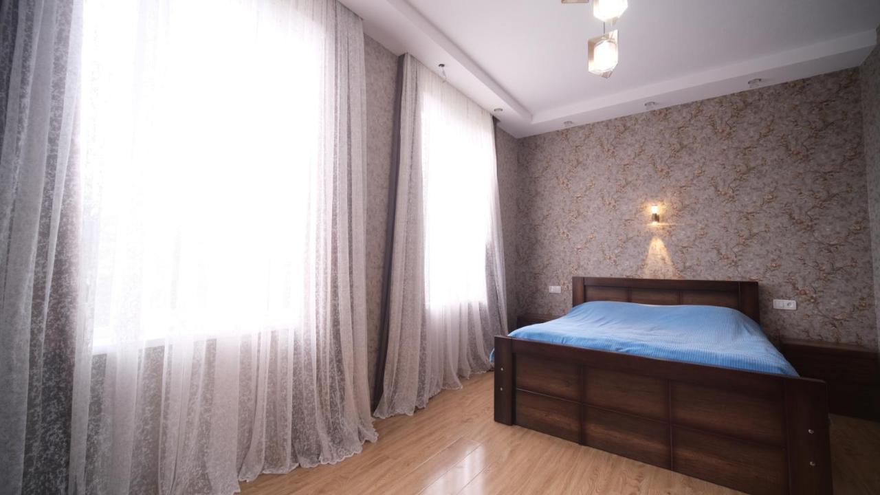 Guesthouse - Family Hotel Bagdati エクステリア 写真
