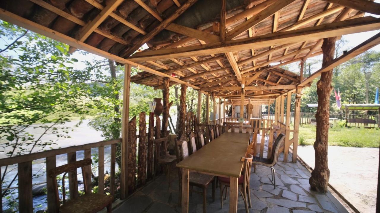 Guesthouse - Family Hotel Bagdati エクステリア 写真