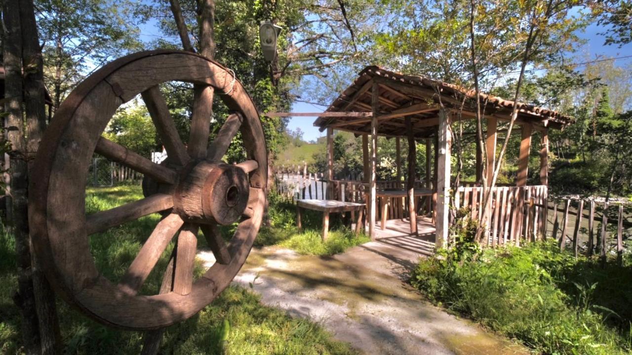 Guesthouse - Family Hotel Bagdati エクステリア 写真